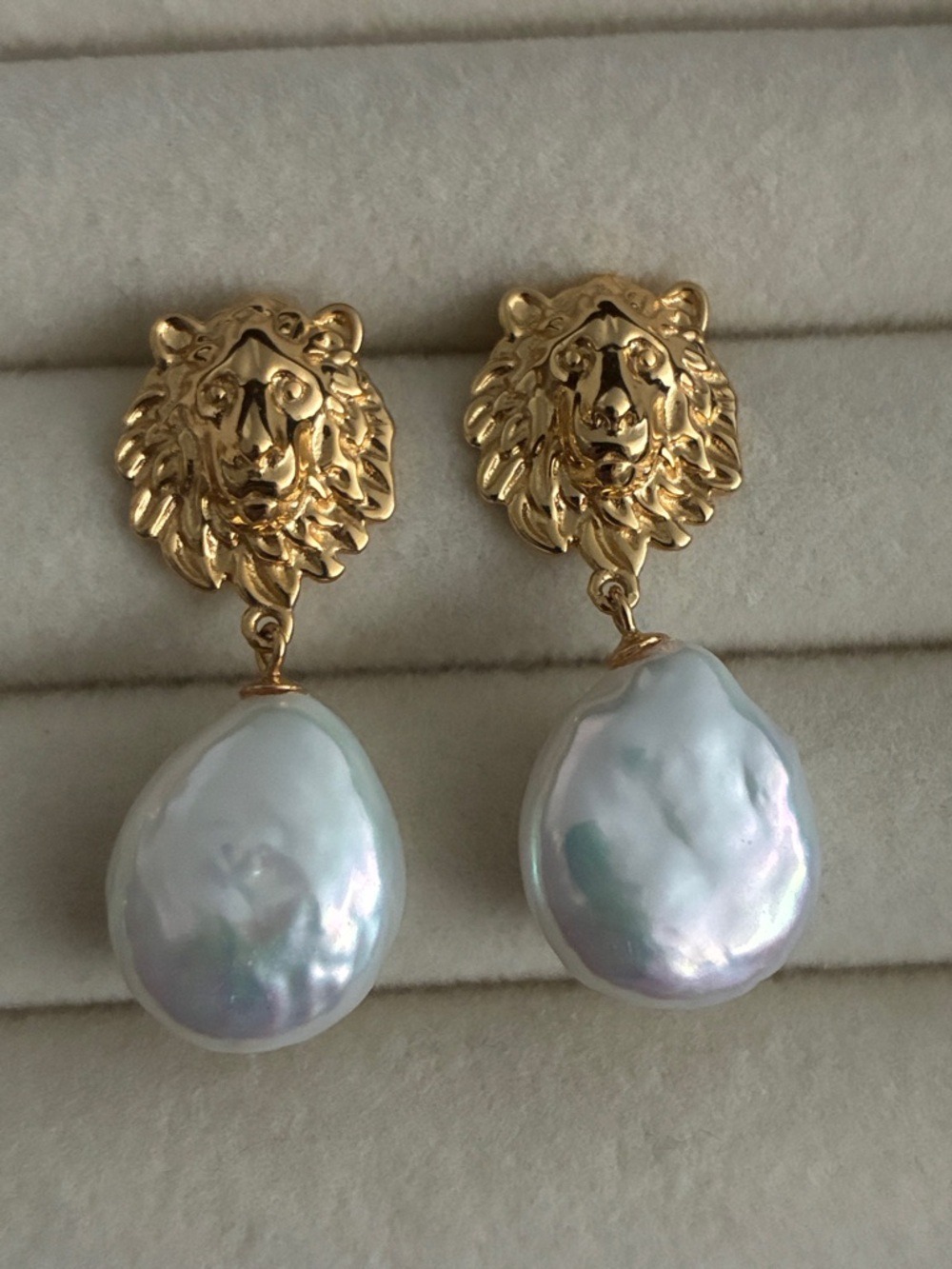 Gold-Plated Lion Head Pearl Drop Earrings | Sterling Silver Posts｜Gift for Her